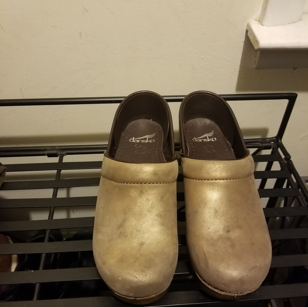 NWB Dansko Professional Clogs Gold